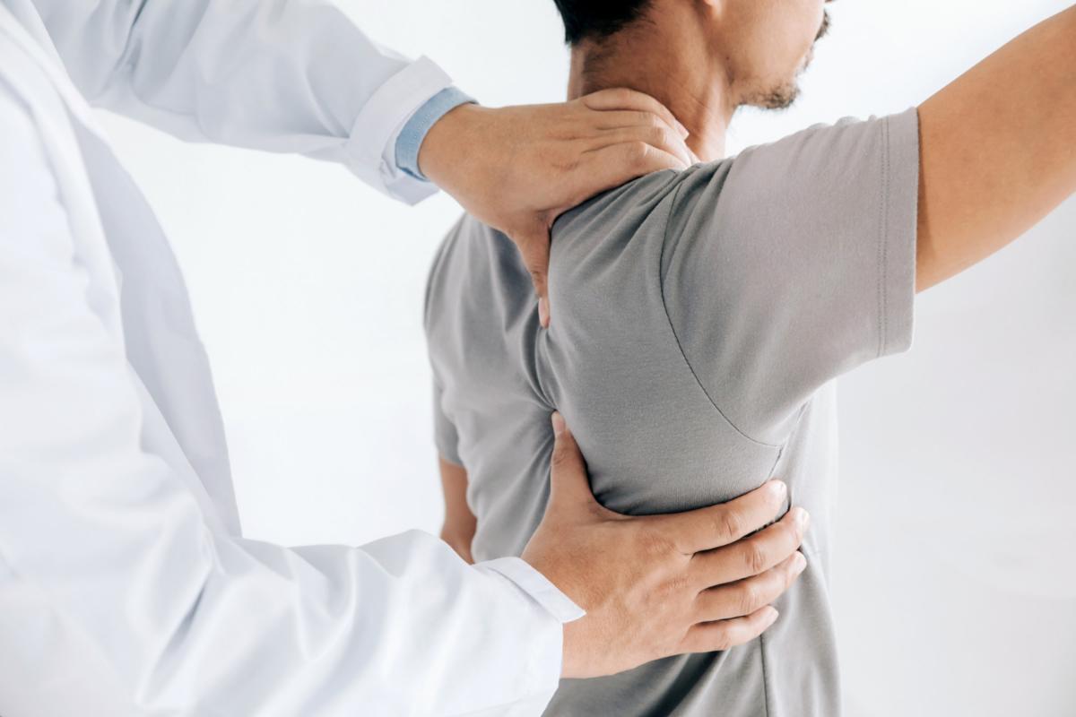 Symptoms and Diagnosis of a Torn Rotator Cuff