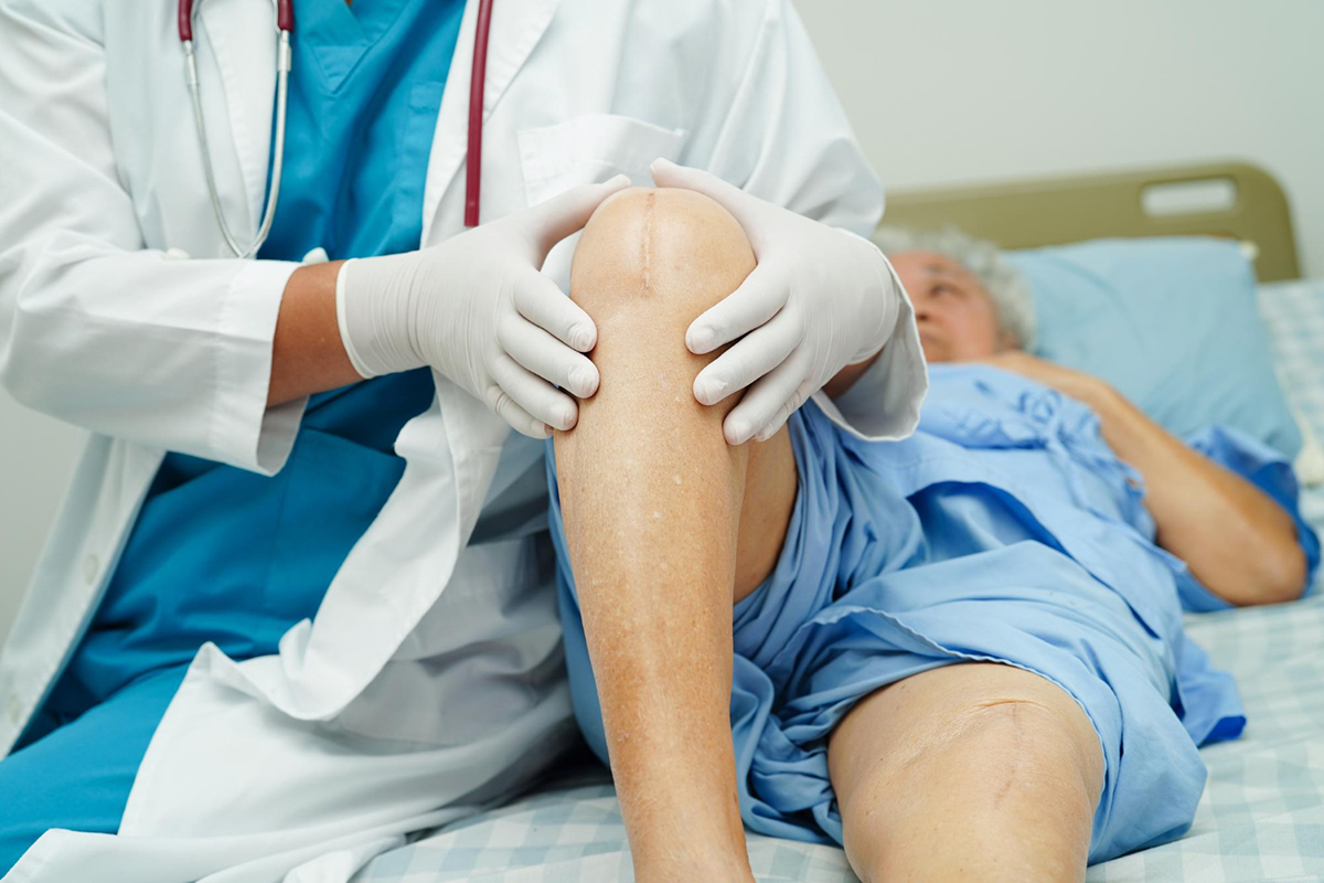 Steps to Controlling Pain After Knee Replacement Surgery