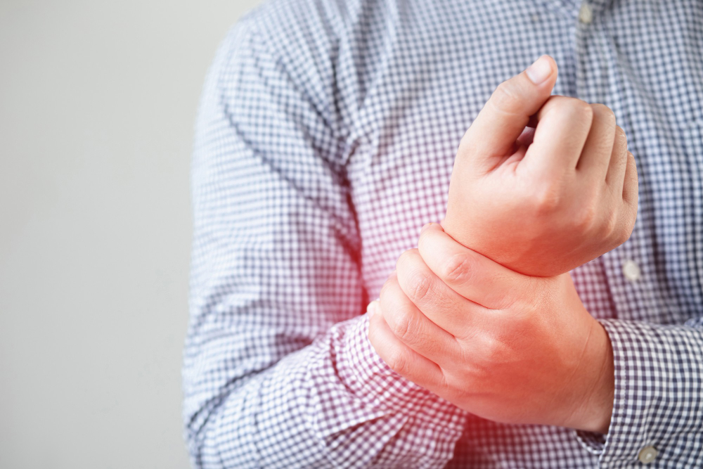 Repairing or Reconstructing Damaged Wrist Ligaments: What You Need to Know